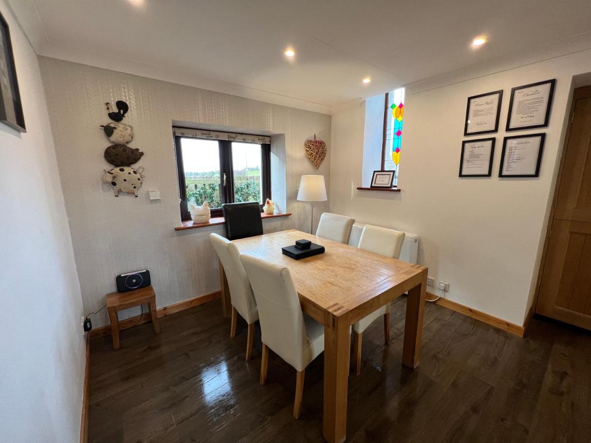 3 Bed Detached Cottage- Log Burner Mountain Views Beaumaris Esterno foto