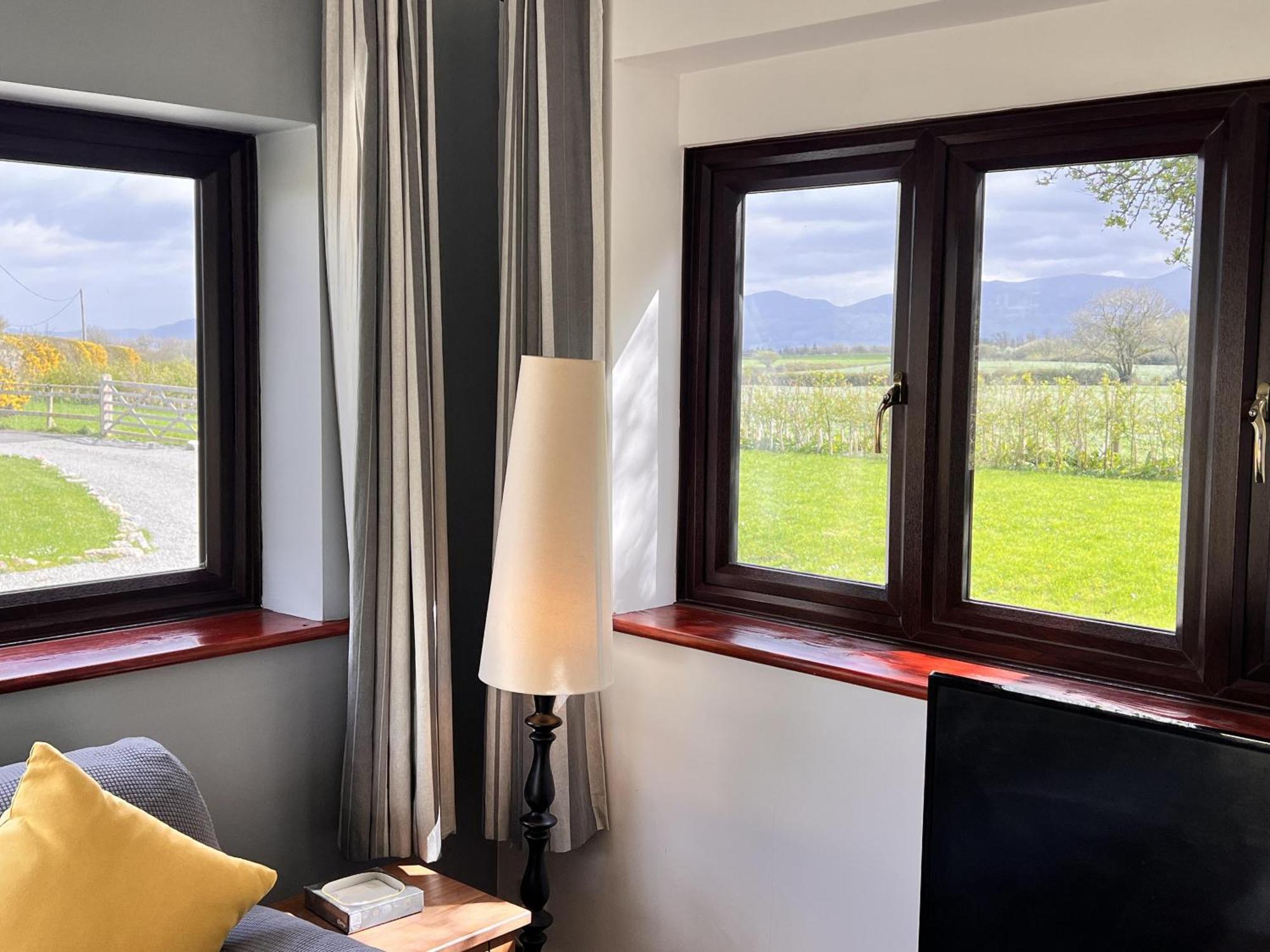 3 Bed Detached Cottage- Log Burner Mountain Views Beaumaris Esterno foto
